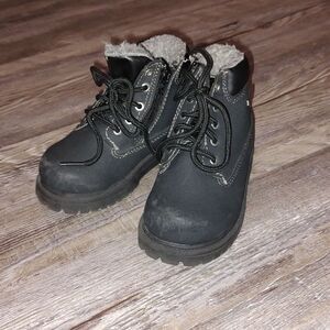 Smart fit black waterproof boys hiking winter boots Sz 8